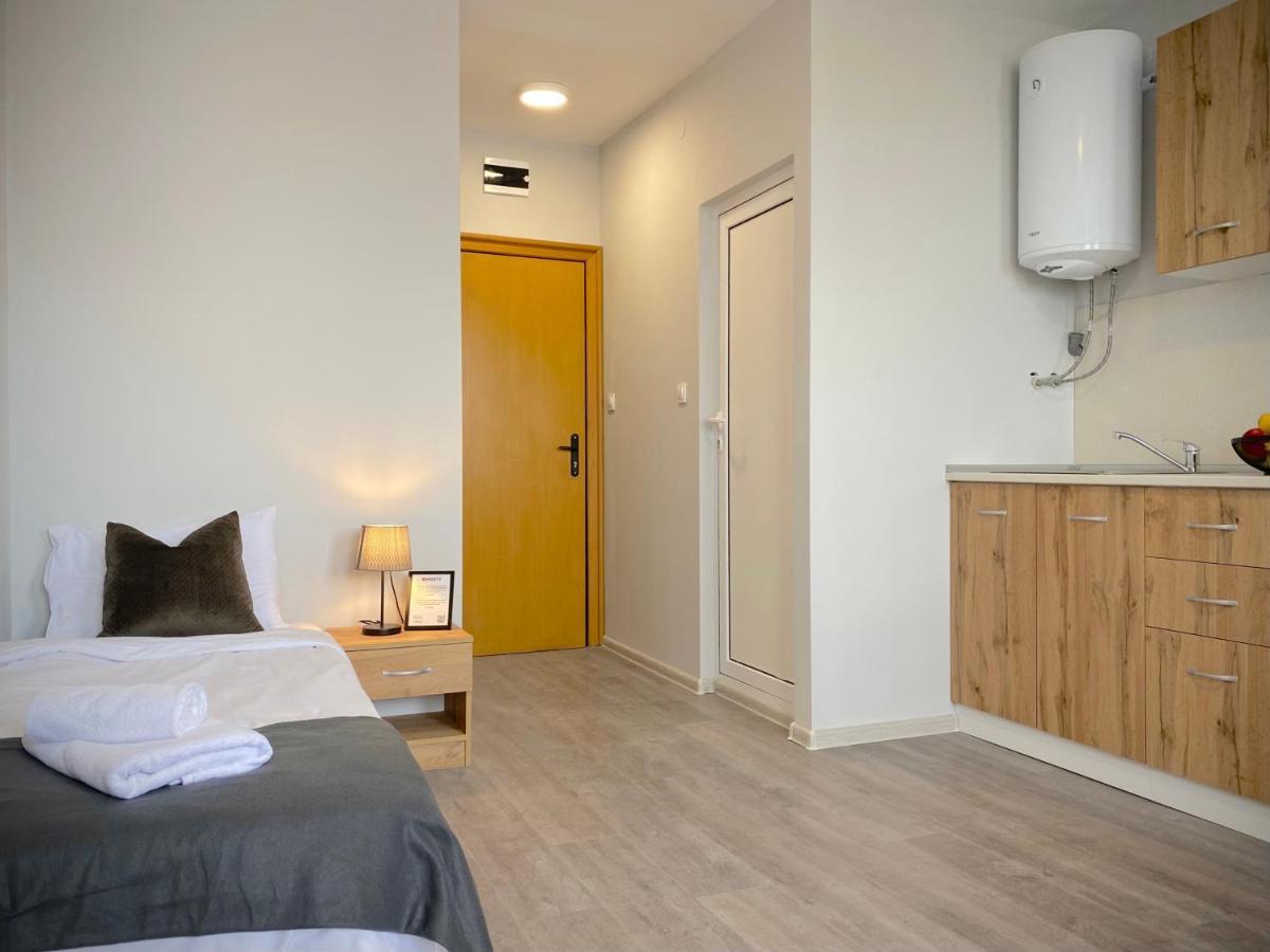 Hello Studios Budget Stays Free Parking & Wifi Stara Zagora Exterior photo
